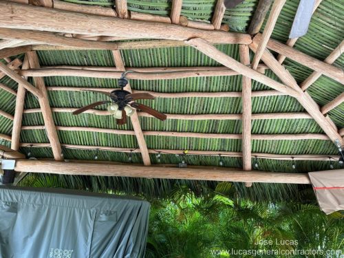 20ftx20ftx12ftx8ftx8ft tiki hut rethatch psl (2)