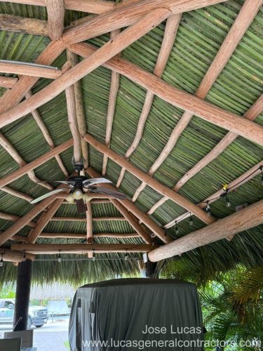 20ftx20ftx12ftx8ftx8ft tiki hut rethatch psl (5)